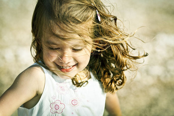 Để nuôi dạy con thành những đứa trẻ vui vẻ, hạnh phúc